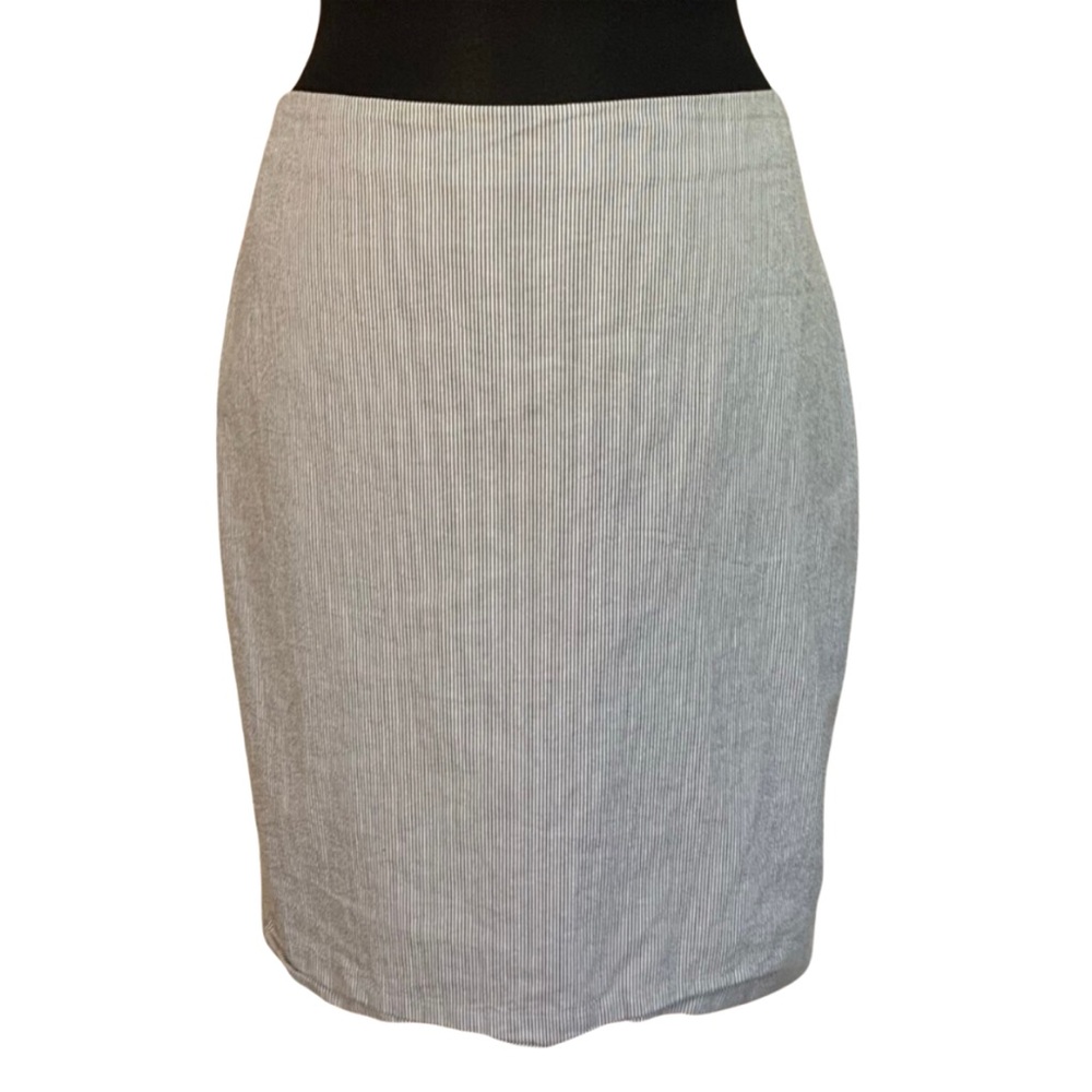 THE LIMITED Gray Stripe Skirt Size 12 Seersucker Pencil Narrow